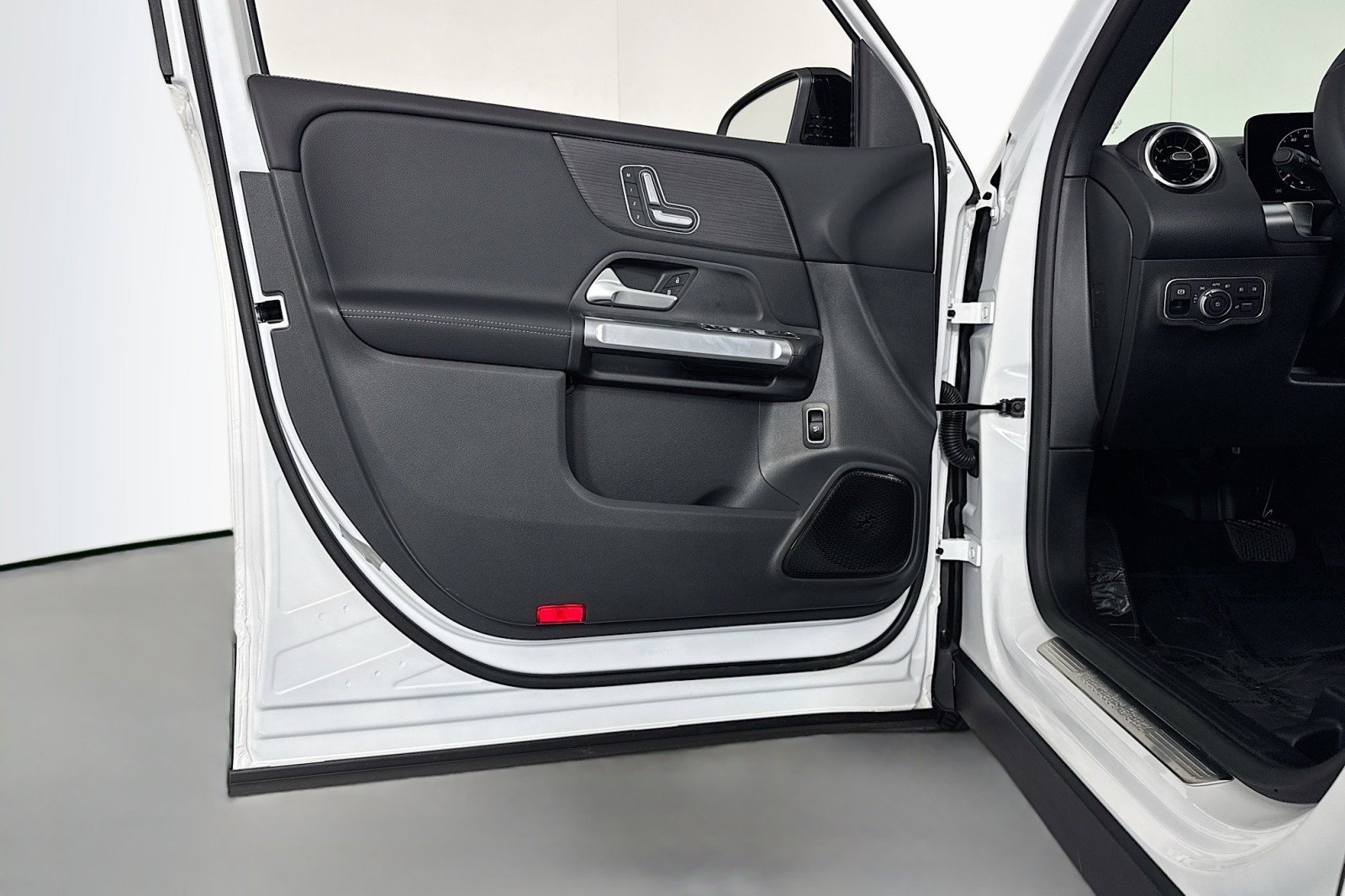 New 2026 Mercedes-Benz GLB 250 image 20