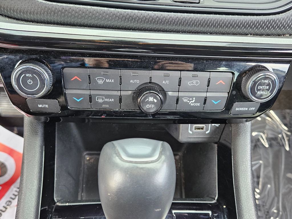 Used 2024 Jeep Compass Trailhawk image 19