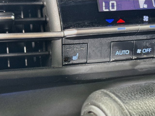 Certified 2021 Toyota Sienna XSE FWD image 22