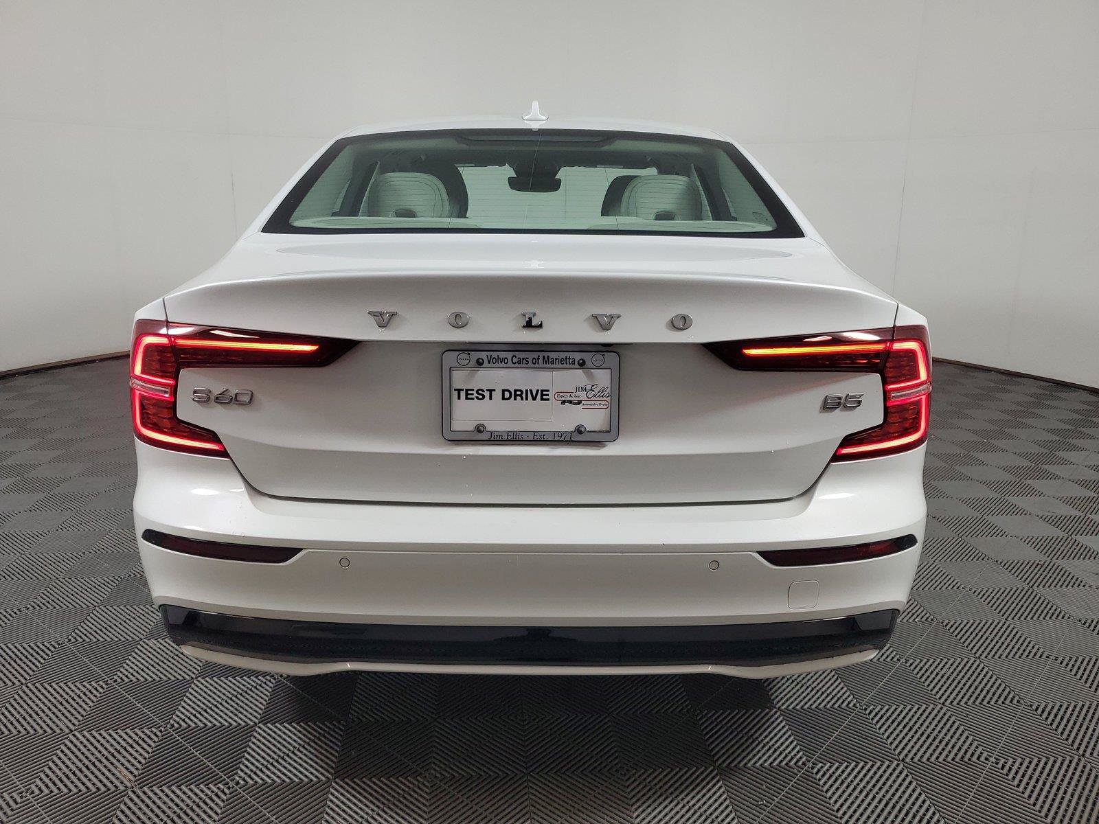 Certified 2024 Volvo S60 B5 Core FWD image 5