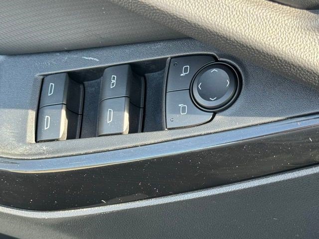 Used 2025 Chevrolet Equinox LT AWD/4WD image 12