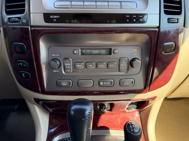 Used 2006 Toyota Land Cruiser w/ Convenience Pkg AWD/4WD image 50
