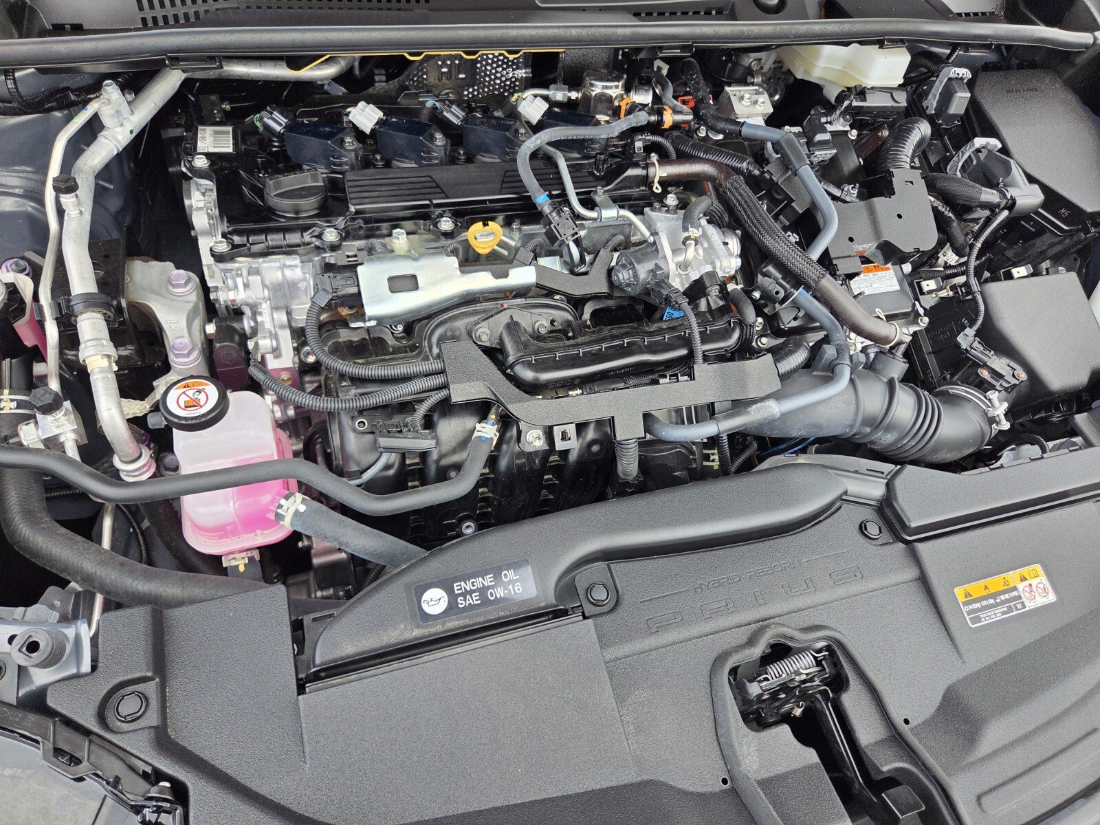 Used 2024 Toyota Prius LE FWD image 17