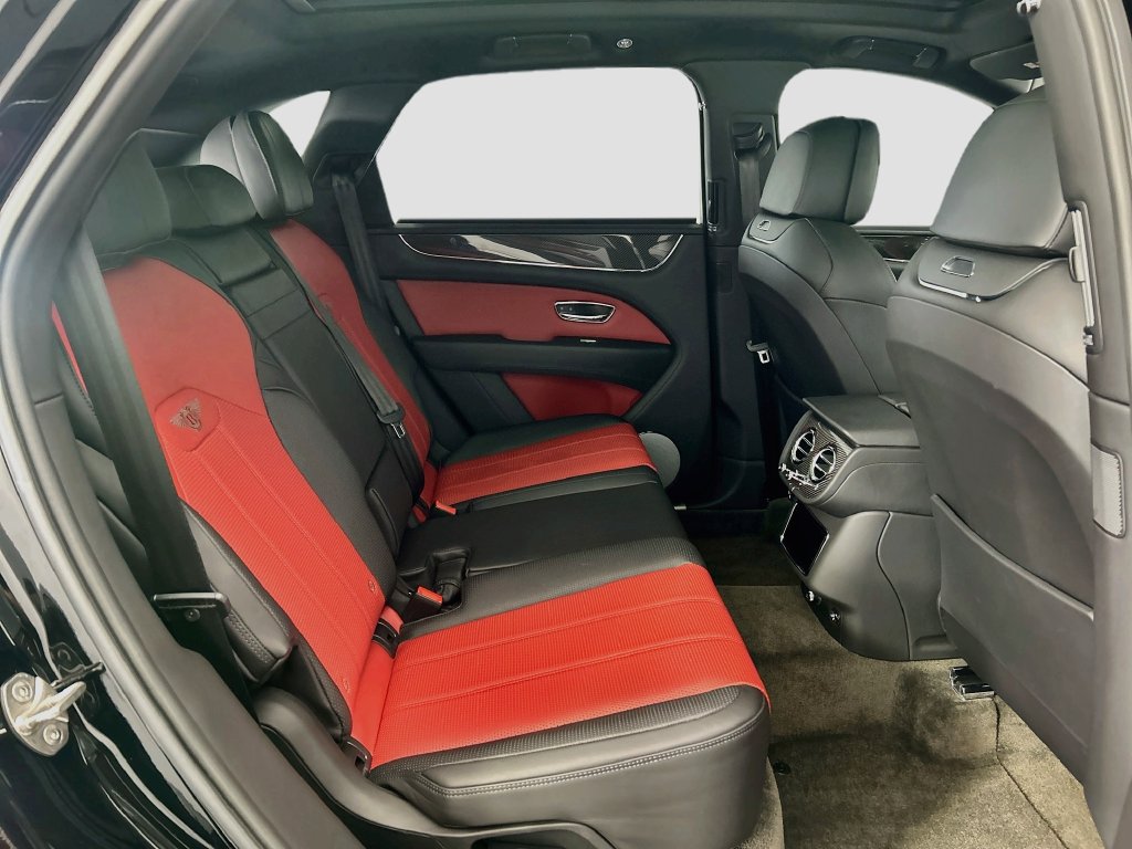 Certified 2022 Bentley Bentayga AWD/4WD image 21