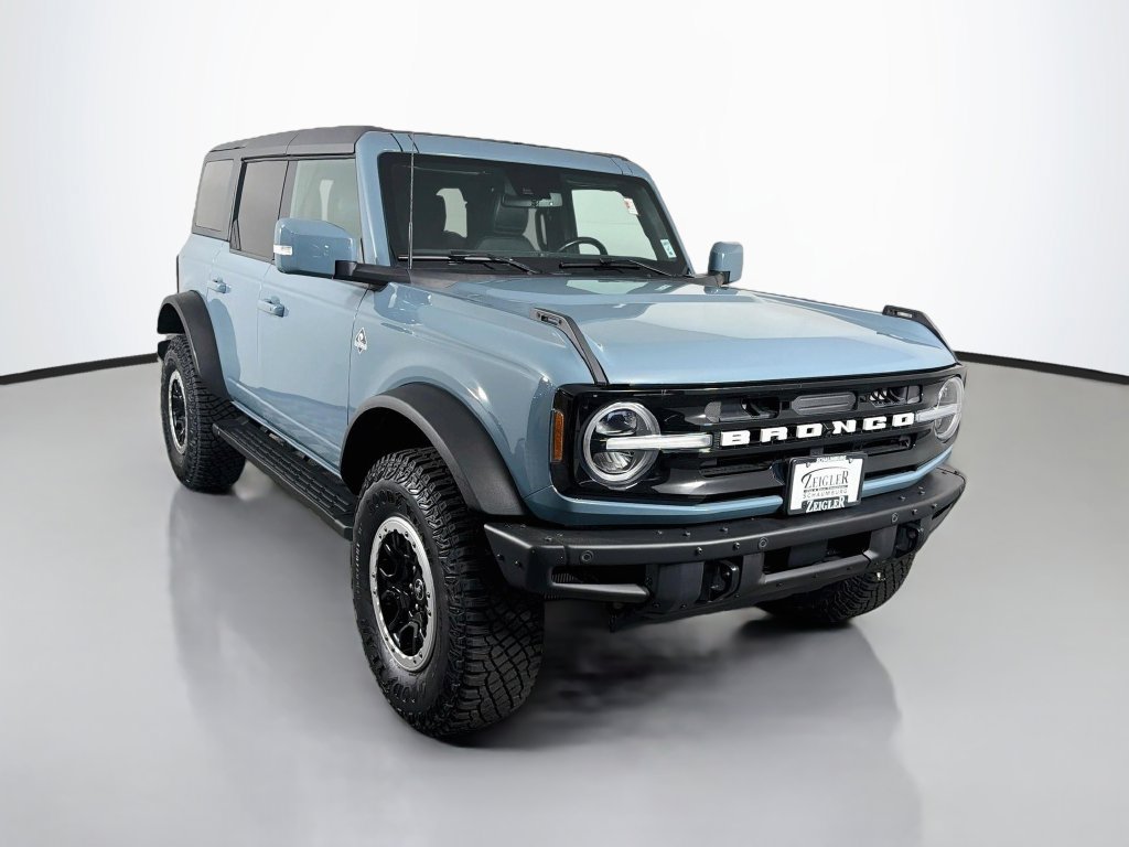 Used 2022 Ford Bronco Outer Banks w/ Sasquatch Package AWD/4WD image 1