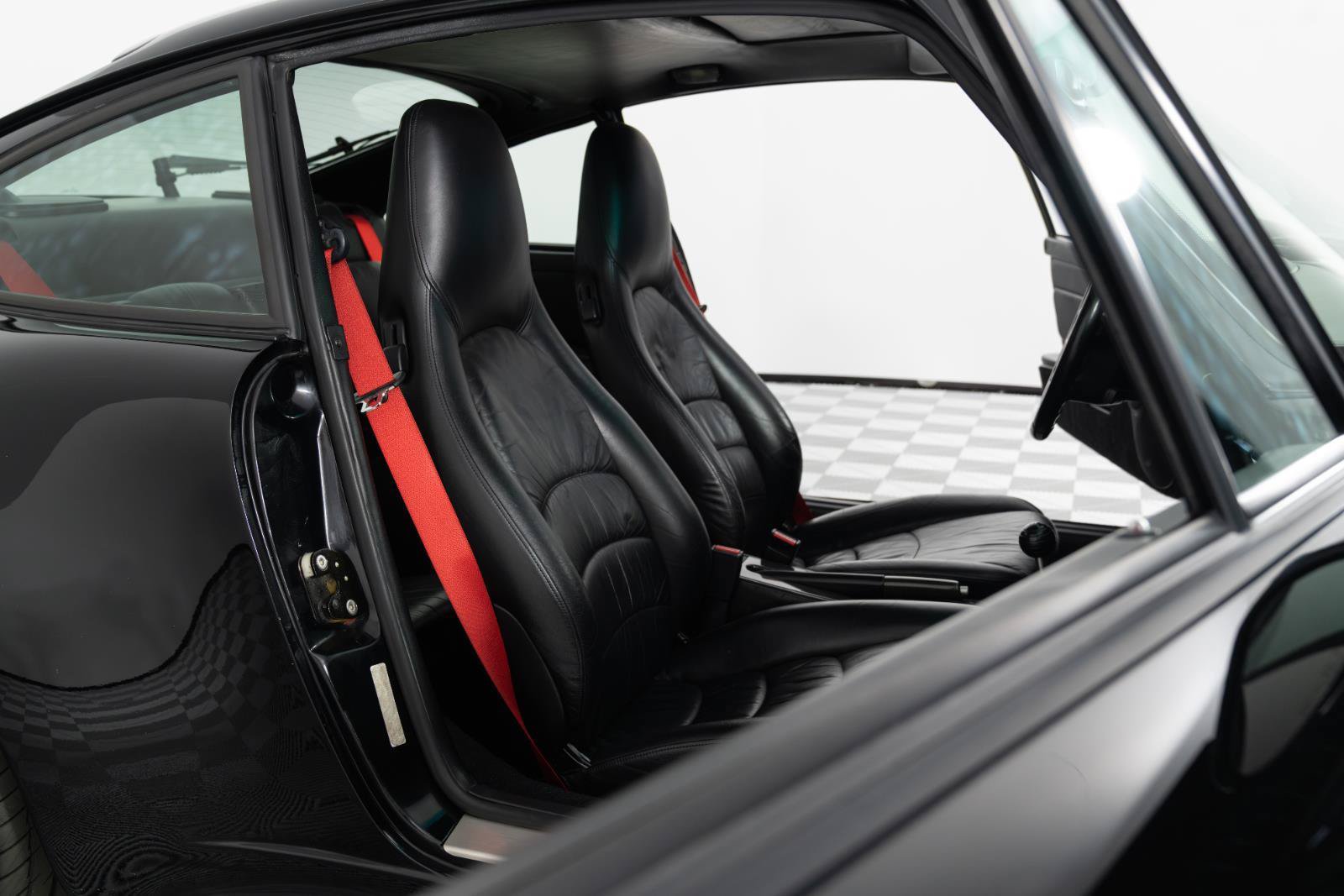 Used 1996 Porsche 911 Turbo RWD image 10