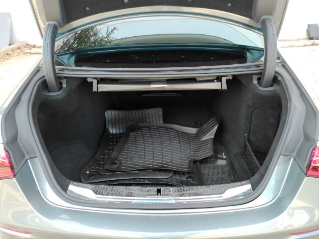 Used 2024 Mercedes-Benz S 580 4MATIC Sedan image 32