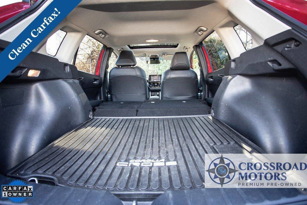 Used 2022 Toyota Corolla Cross XLE w/ Convenience Package image 28