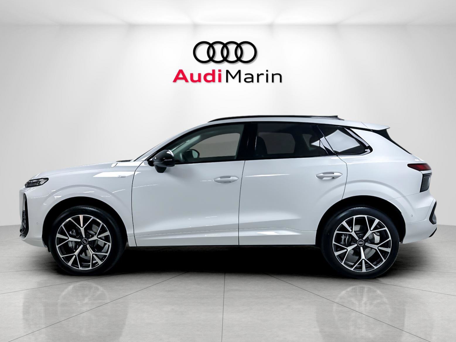 Certified 2026 Audi Q3 quattro 2.0T AWD/4WD image 2