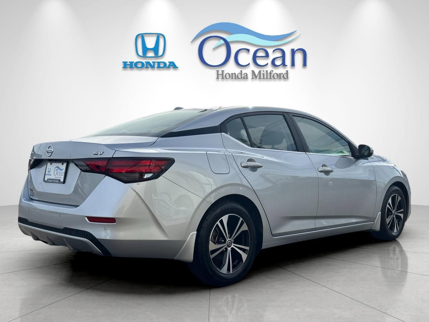 Used 2021 Nissan Sentra SV w/ Electronics Package FWD image 3