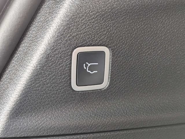 Used 2026 Chrysler Pacifica Select FWD image 13
