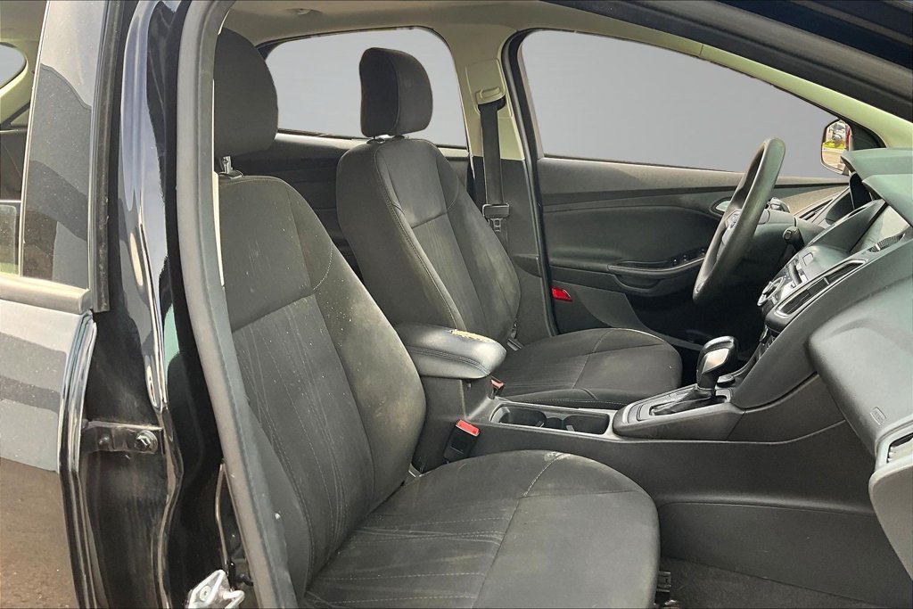 Used 2017 Ford Focus SEL FWD image 29
