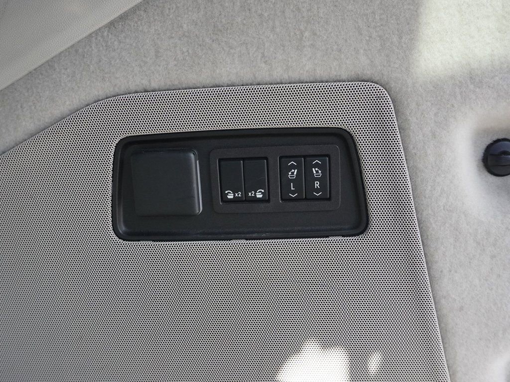 Used 2023 Cadillac Escalade ESV Premium Luxury Platinum w/ Heavy-Duty Trailer Package image 66