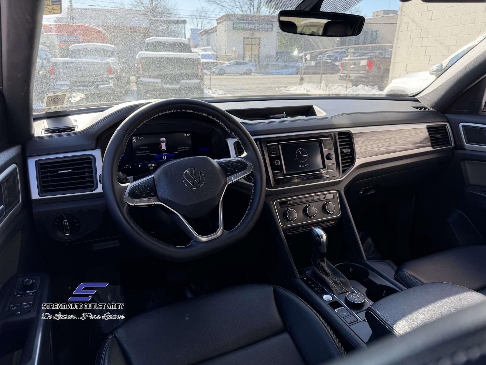 Used 2022 Volkswagen Atlas Cross Sport SE AWD/4WD image 28
