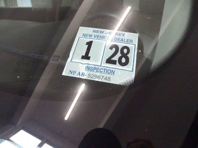 Certified 2023 Cadillac XT4 Luxury w/ Cold Weather Package image 25