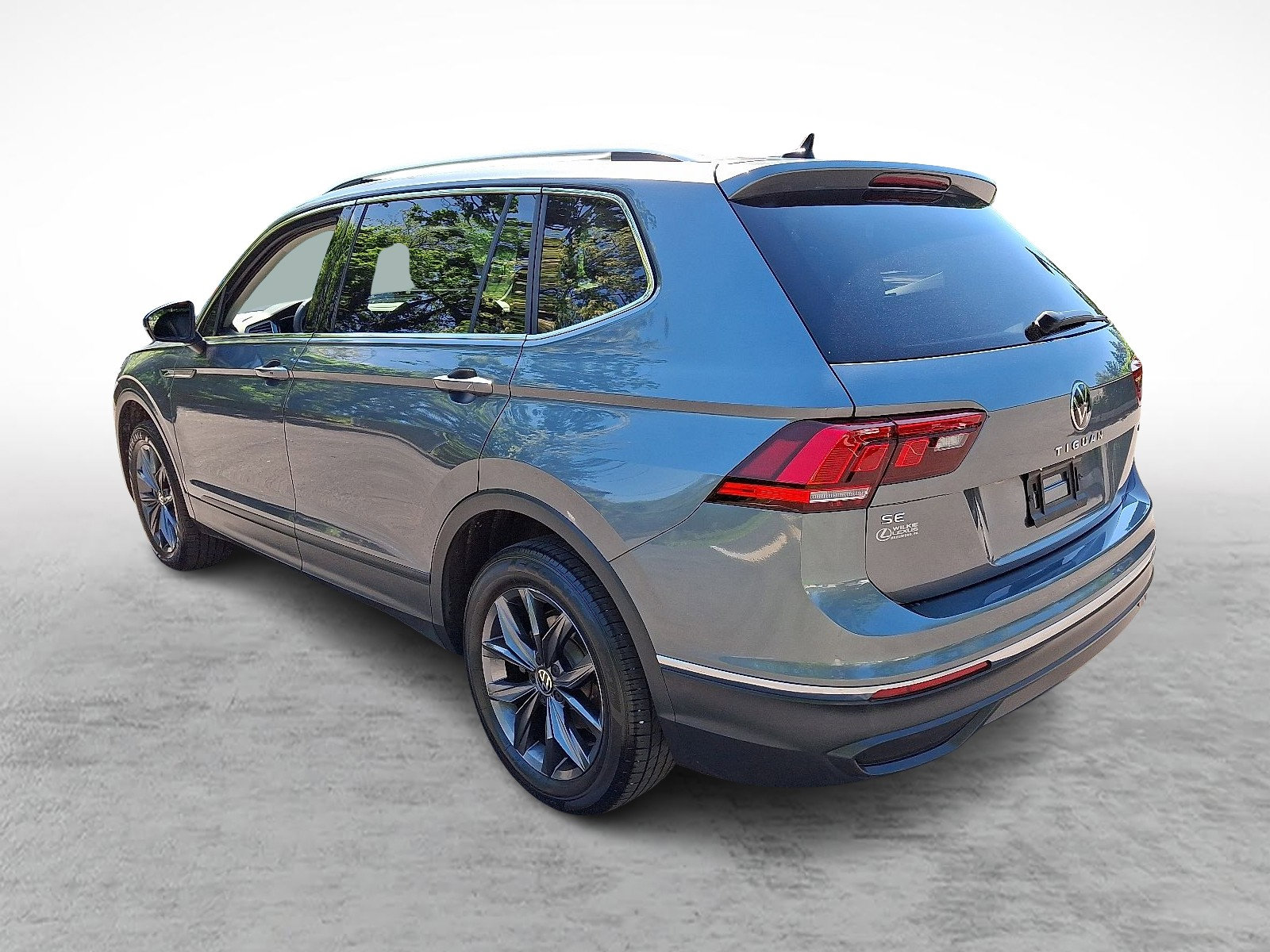 Used 2022 Volkswagen Tiguan SE AWD/4WD image 4