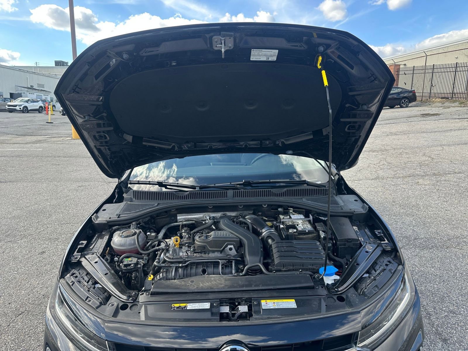 Used 2025 Volkswagen Jetta SE image 31