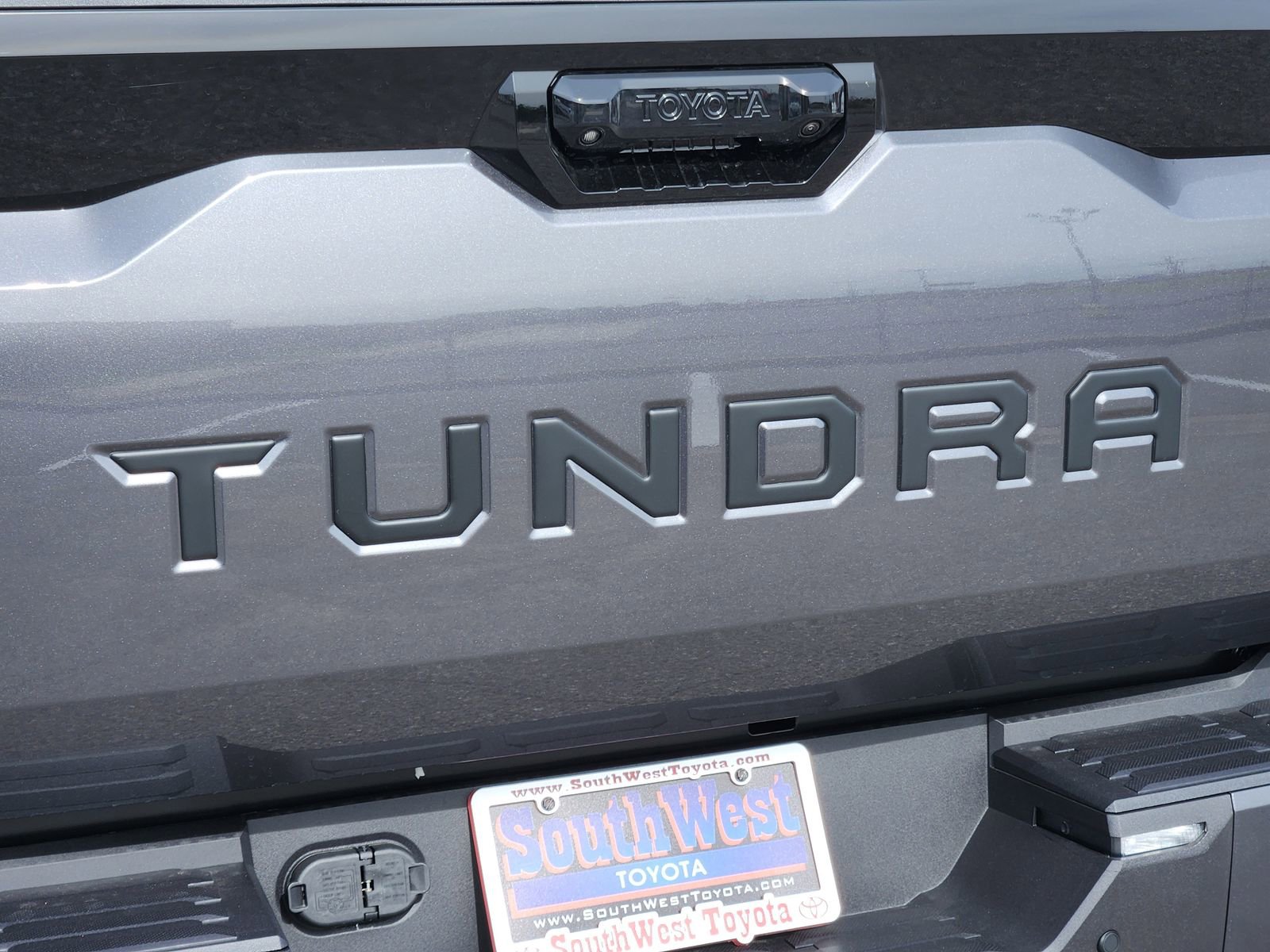 New 2026 Toyota Tundra Platinum AWD/4WD image 11
