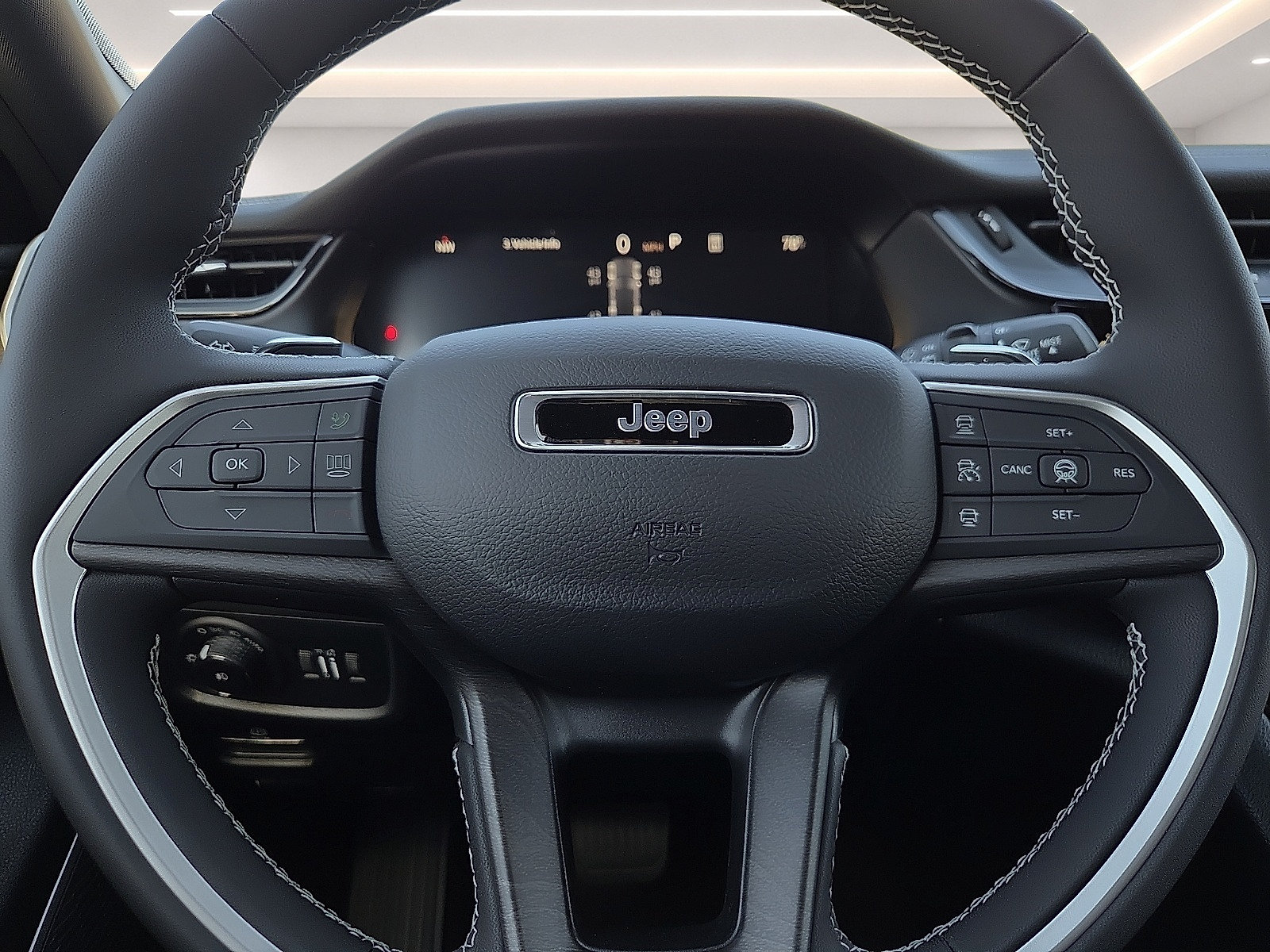 New 2027 Jeep Grand Cherokee Limited AWD/4WD image 24