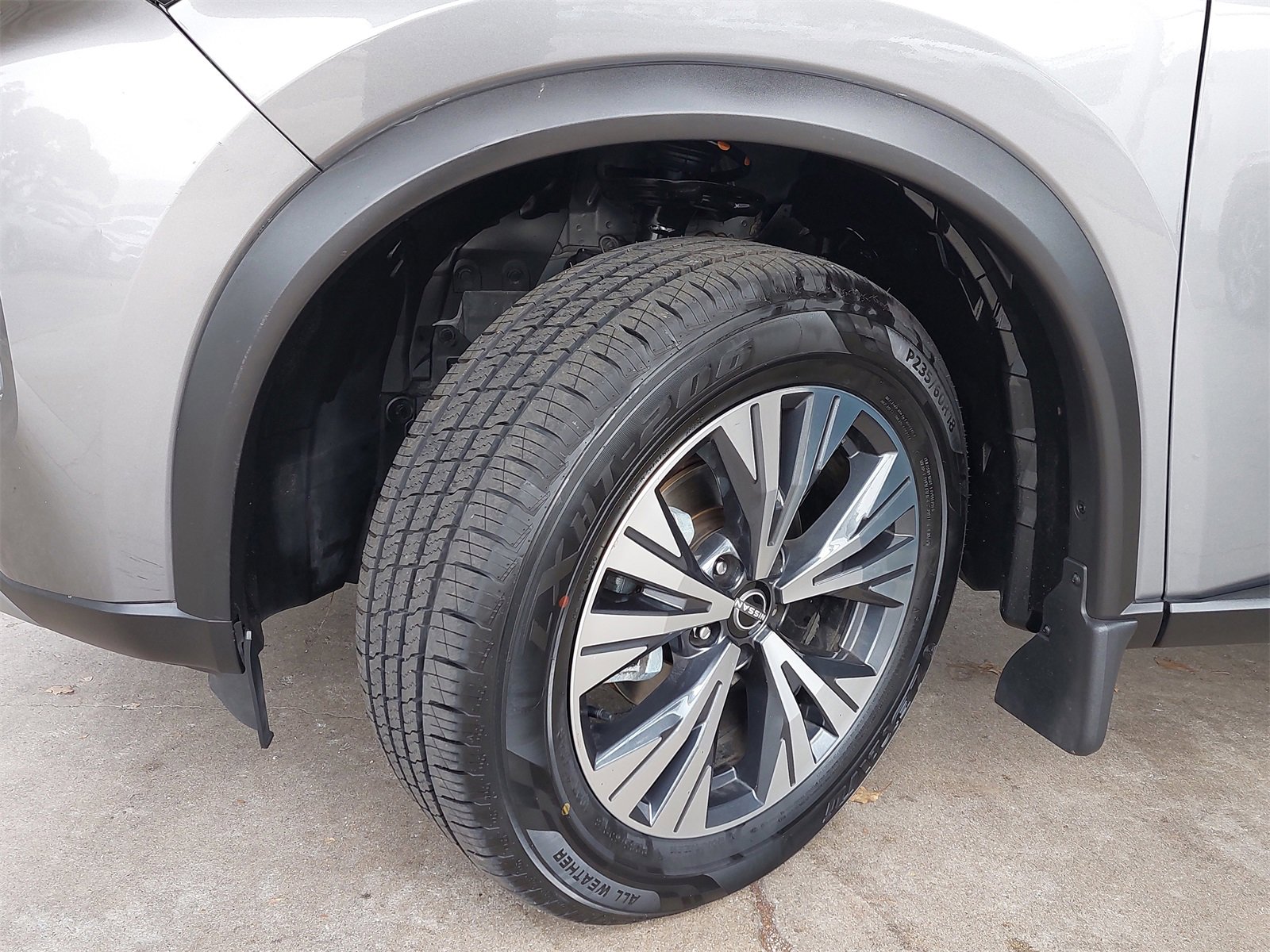 Used 2023 Nissan Rogue SV image 30