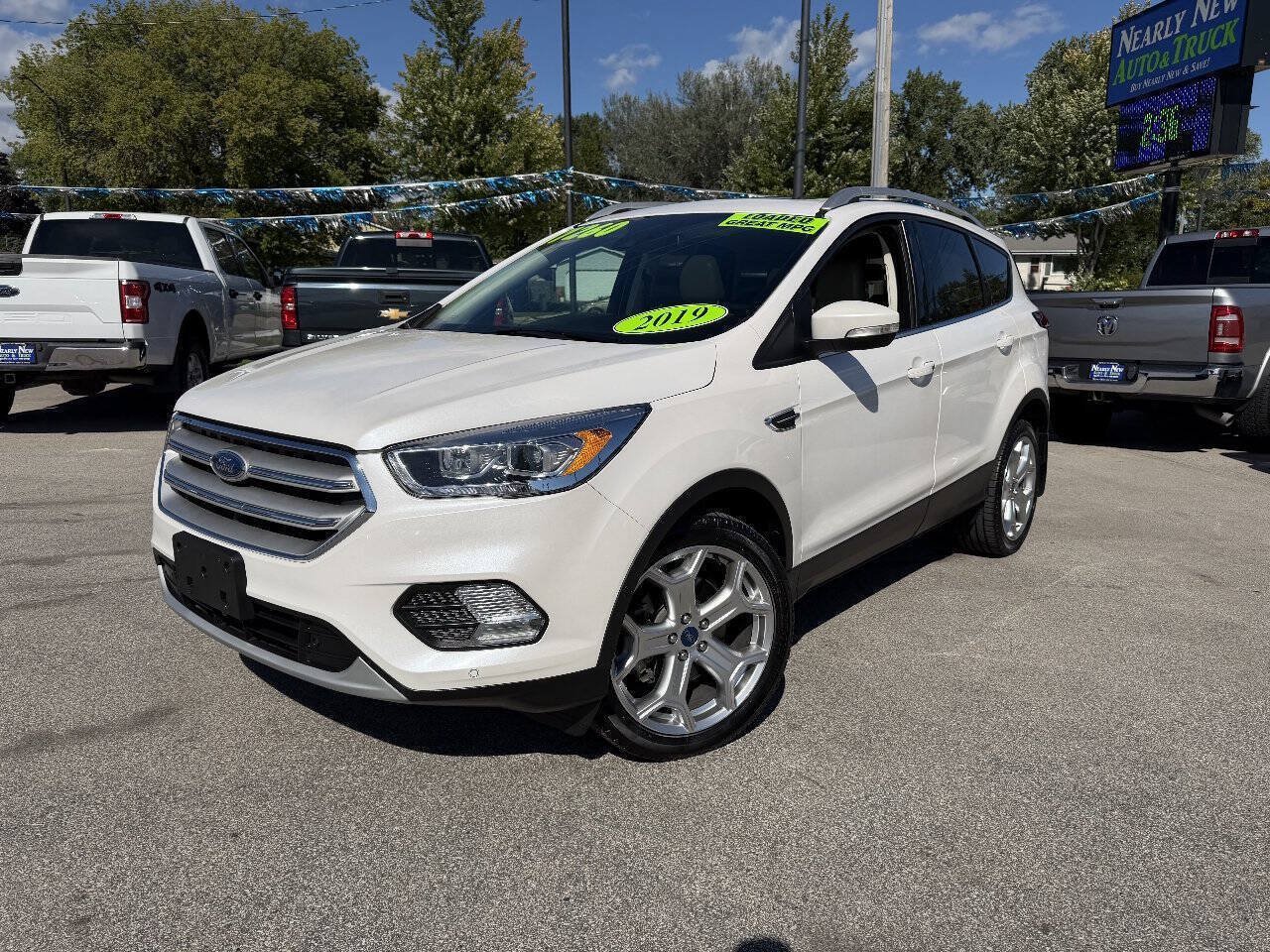 Used 2019 Ford Escape Titanium AWD/4WD image 1