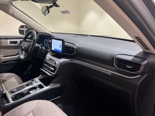 Certified 2023 Ford Explorer XLT w/ Equipment Group 202A image 25