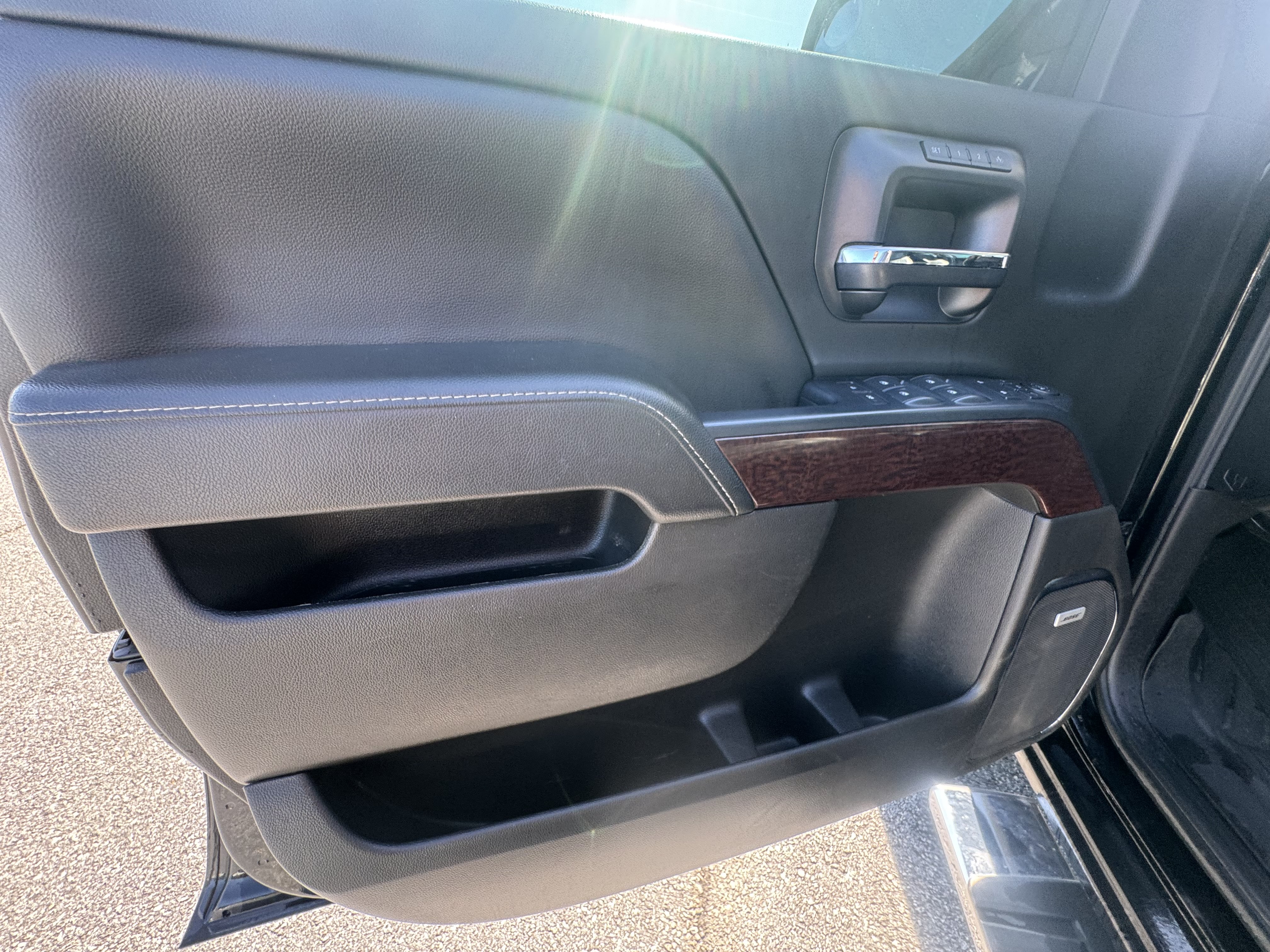 Used 2018 GMC Sierra 1500 SLT AWD/4WD image 6