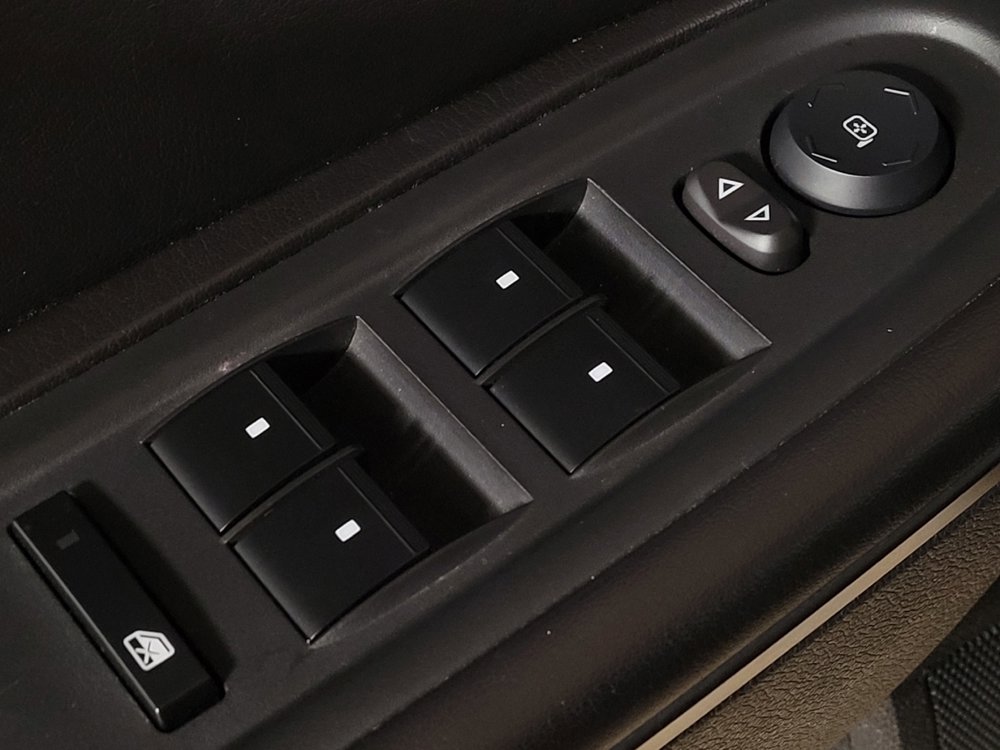 Used 2017 Chevrolet Traverse LT w/ Style and Technology Package FWD image 27