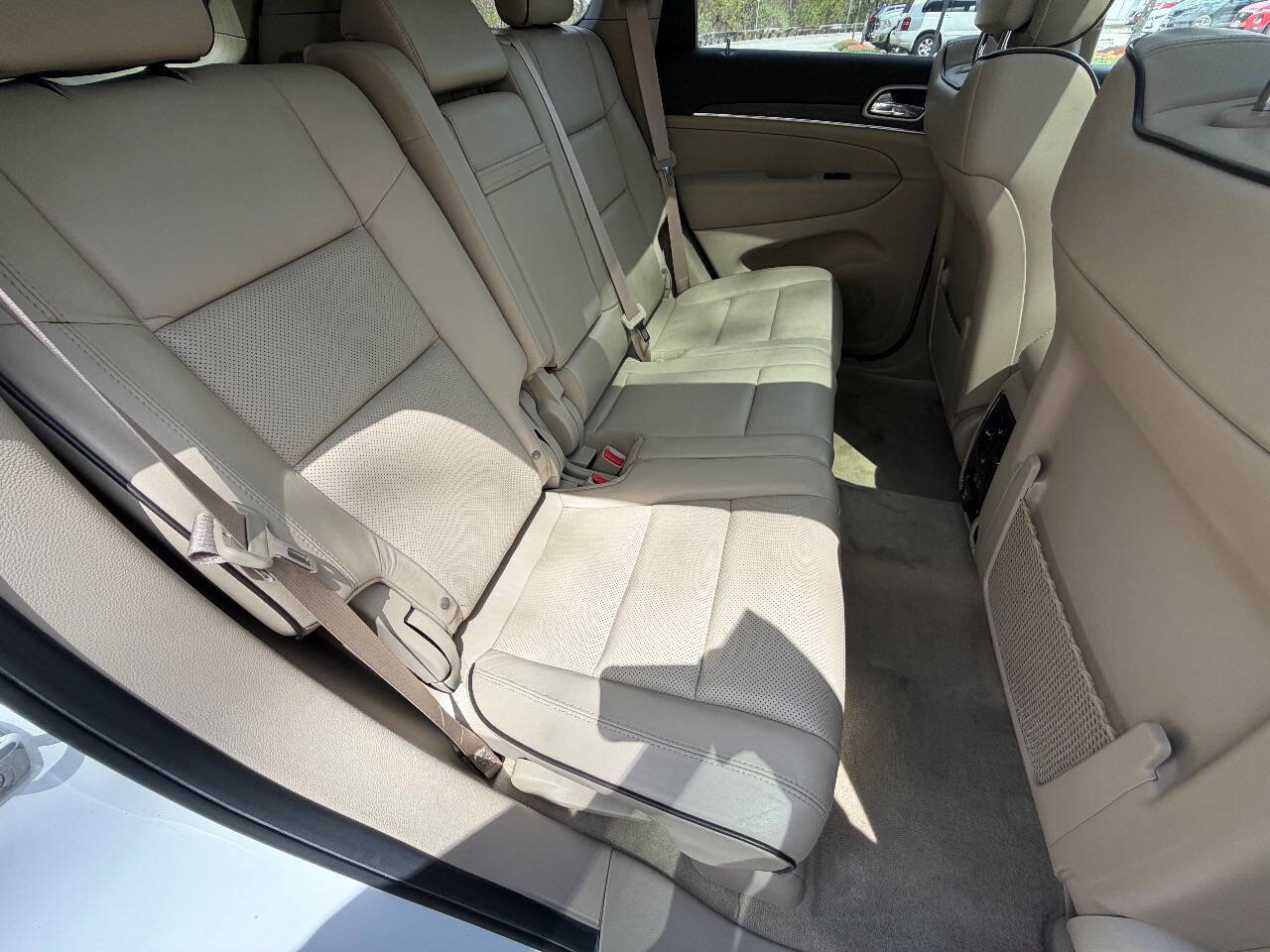 Used 2014 Jeep Grand Cherokee Overland w/ Advanced Technology Group AWD/4WD image 14