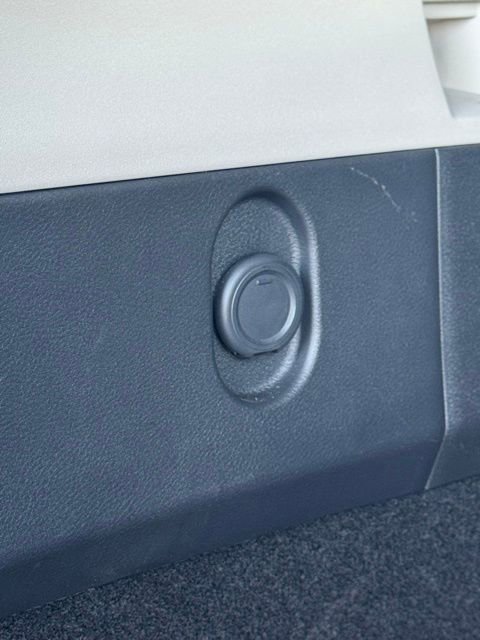 Used 2023 Nissan Rogue SL w/ SL Premium Package image 28