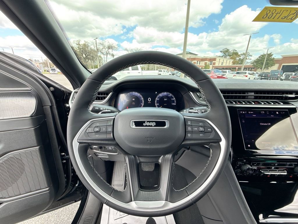 New 2026 Jeep Grand Cherokee L Laredo image 14