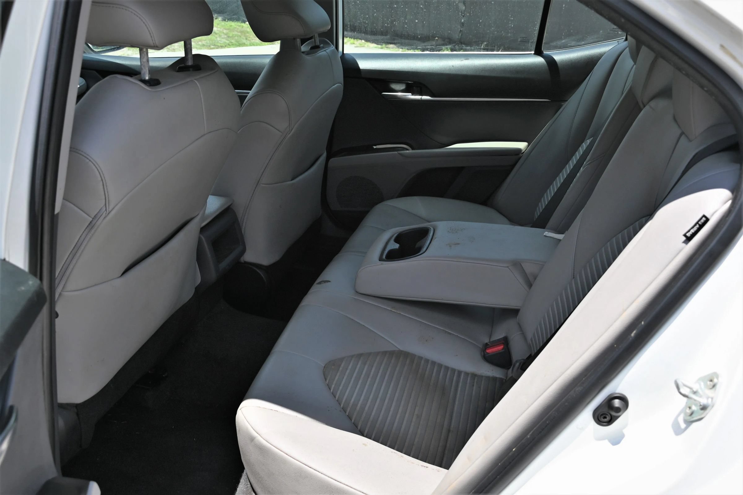 Used 2022 Toyota Camry SE FWD image 12