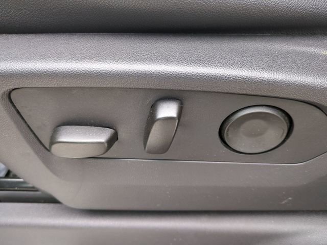 Used 2025 Chevrolet Silverado 3500 LT w/ Safety Package image 21