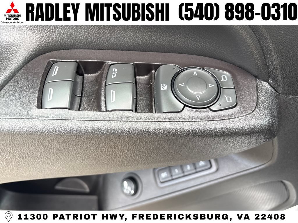 Used 2019 Chevrolet Equinox Premier FWD image 12
