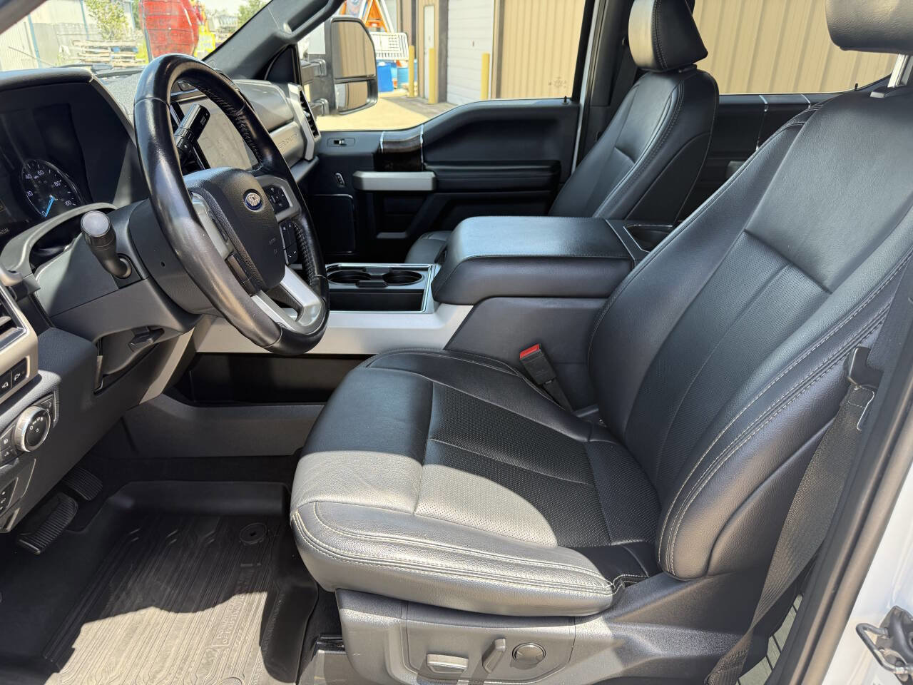 Used 2022 Ford F250 Lariat image 14