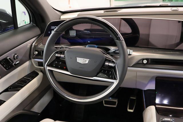 New 2026 Cadillac Vistiq Sport image 15