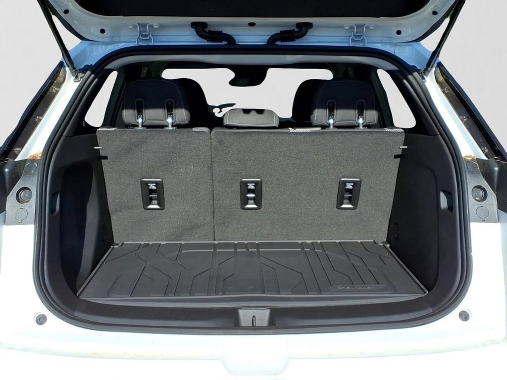 New 2027 Chevrolet Bolt LT w/ Comfort Package FWD image 31