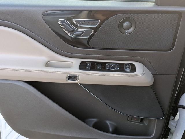Used 2022 Lincoln Aviator Reserve image 13