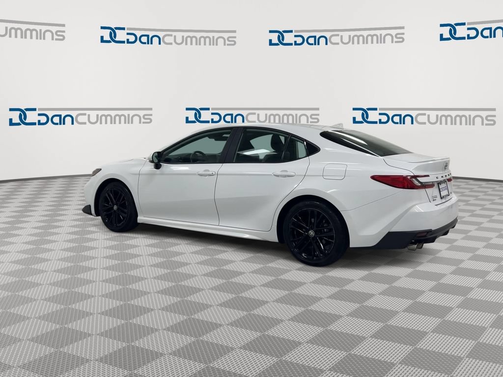 Used 2025 Toyota Camry SE FWD image 6