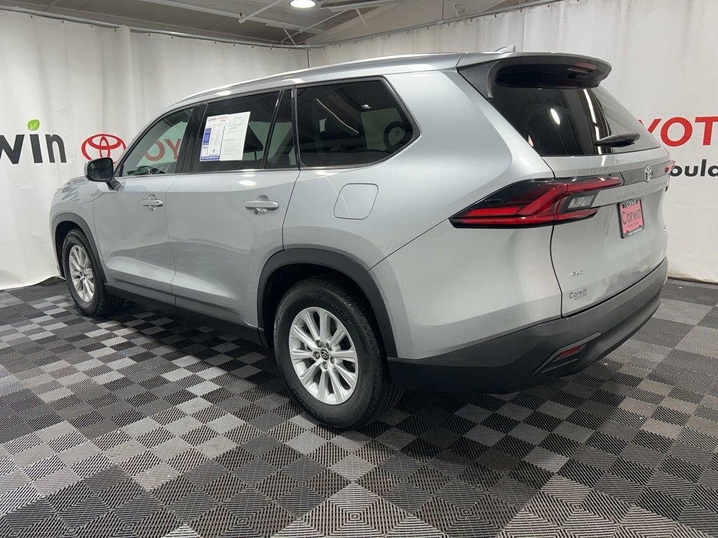Used 2025 Toyota Grand Highlander AWD image 4