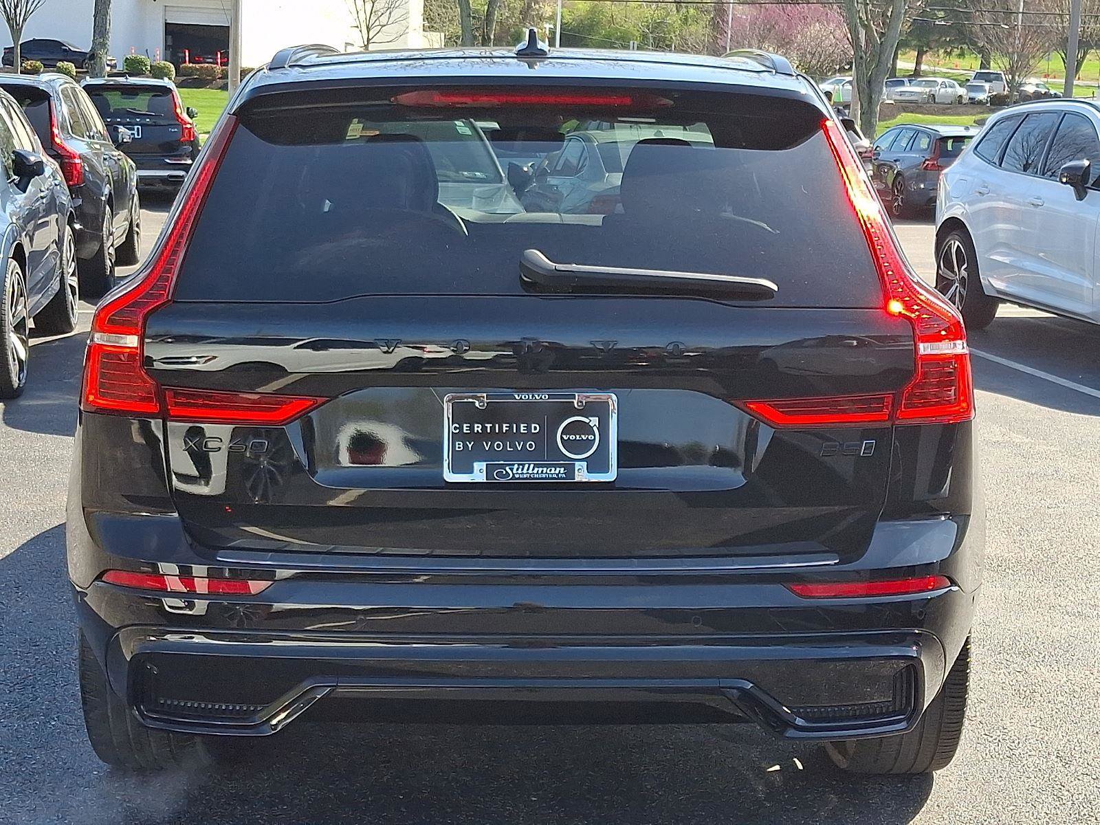 Certified 2024 Volvo XC60 B5 Ultimate w/ Climate Package AWD/4WD image 5