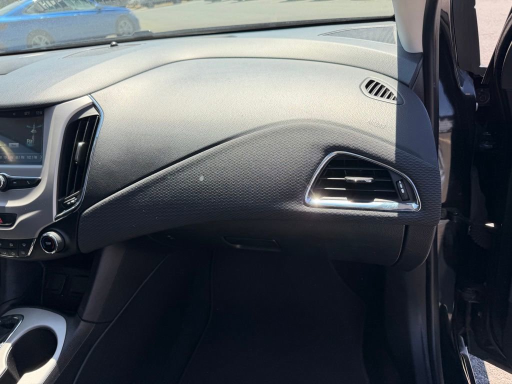 Used 2018 Chevrolet Cruze LS FWD image 29