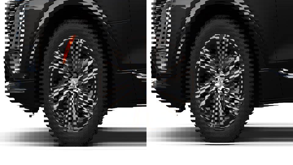 New 2025 Cadillac Lyriq Luxury image 30