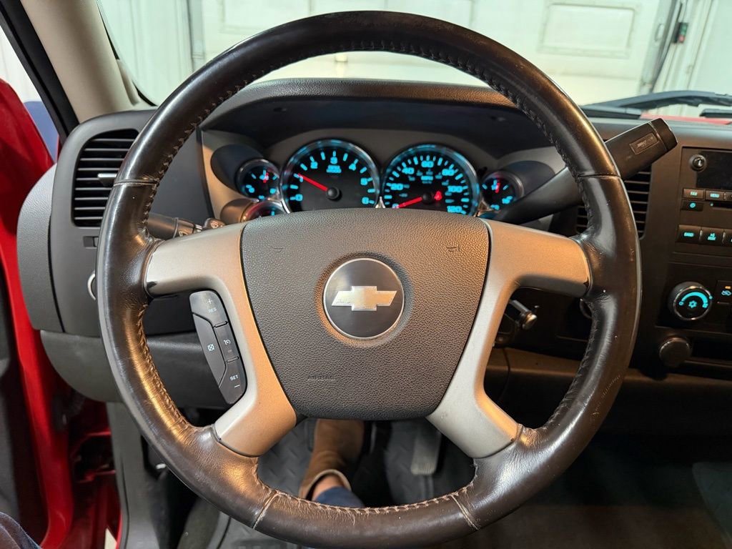 Used 2008 Chevrolet Silverado 1500 LT w/ Suspension Package, Off-Road image 30