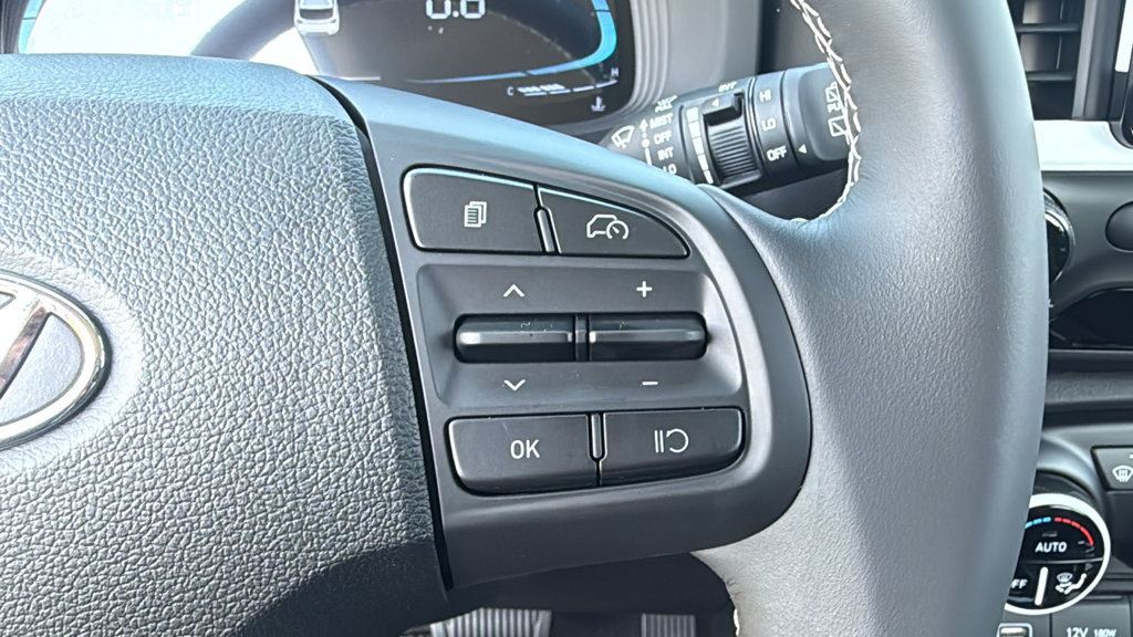New 2026 Hyundai Venue SEL FWD image 22