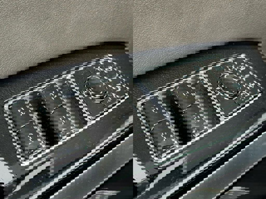 Certified 2025 Cadillac Escalade Premium Luxury w/ Touring Package image 19