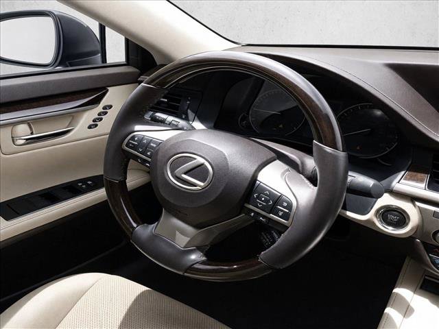 Used 2017 Lexus ES 350 w/ Premium Package FWD image 16