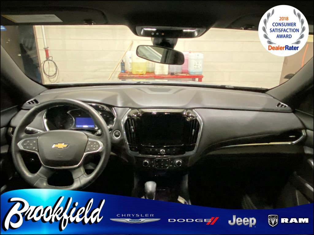 Used 2023 Chevrolet Traverse LT image 14