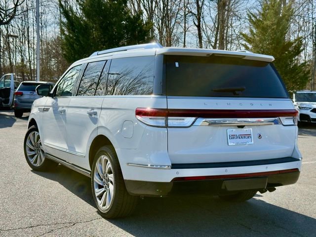 Used 2022 Lincoln Navigator Reserve image 5