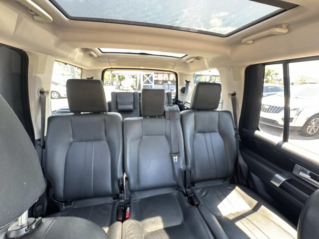 Used 2016 Land Rover LR4 HSE Silver Edition AWD/4WD image 11